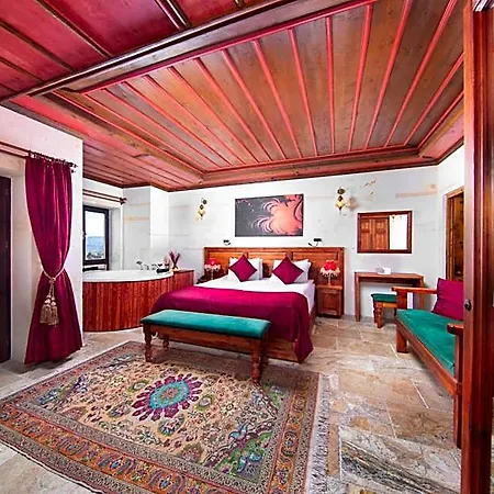 Acer Cave Hotel