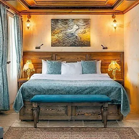 Hotel Acer Cave